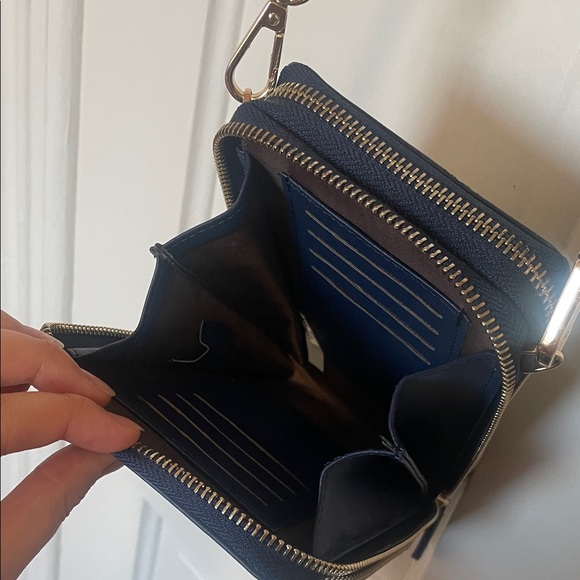 Navy Crossbody Phone Bag with Gold Hardware - Picture 5 of 7